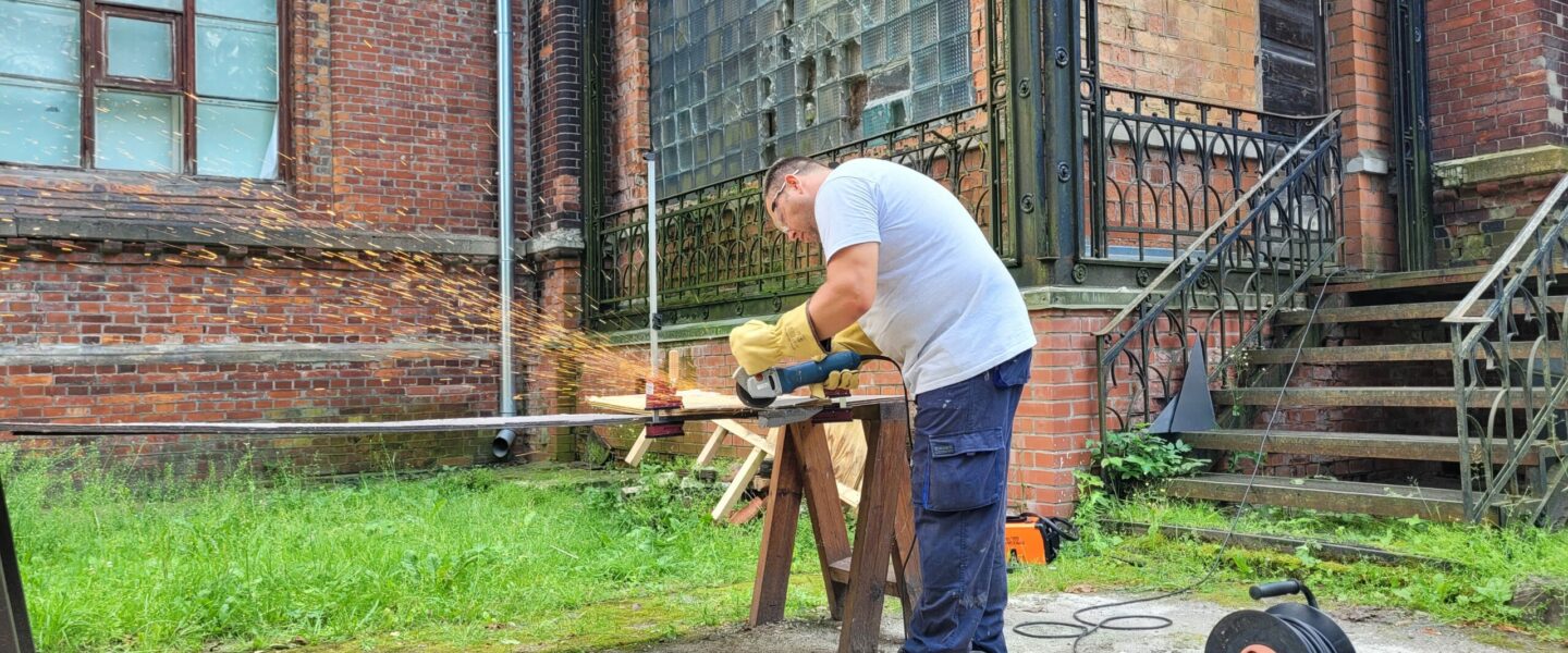 Welding workshop by Ukrainian artist Ihor Tkachivskyi