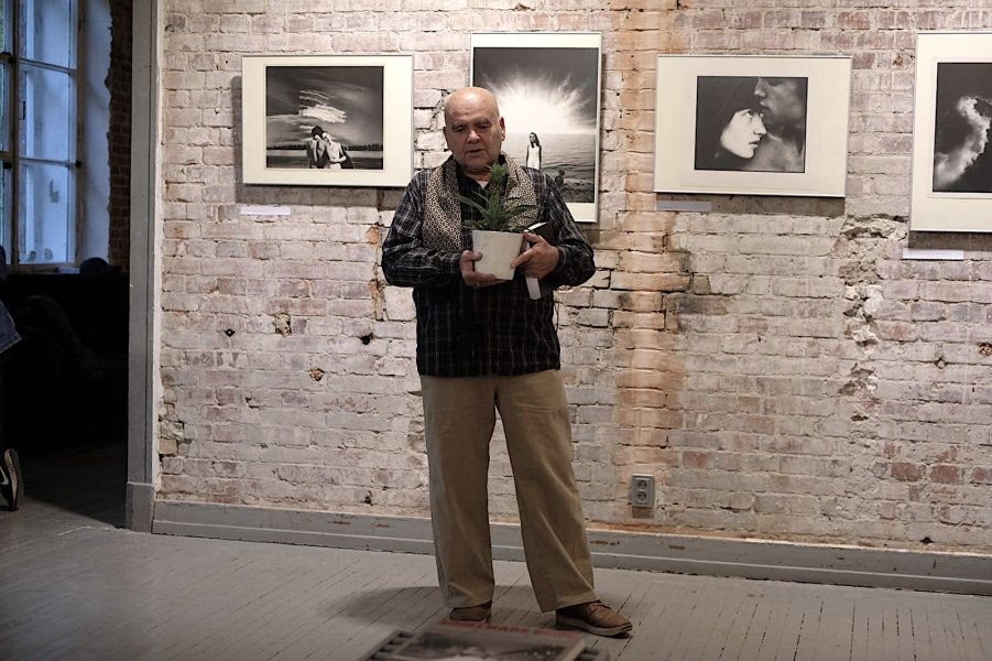 Valery Boltushin’s curatorial tour of the photo exhibition “HUMANUS”