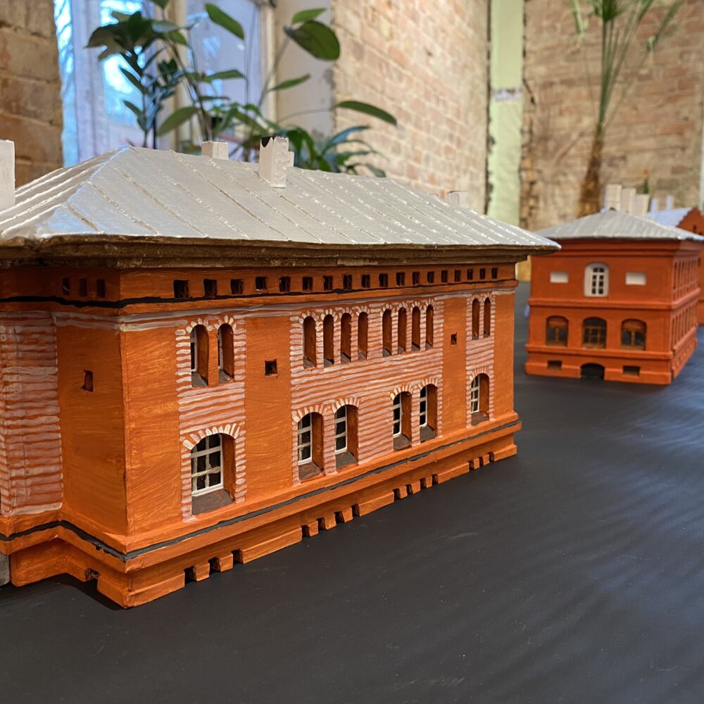 History tour of the director’s villa and presentation of Kreenholm area’s model