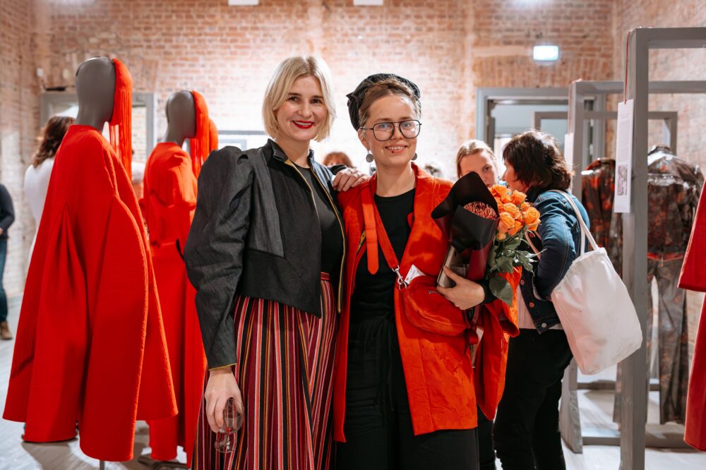 Gallery: opening of the fashion exhibition “Threads of Kinship”