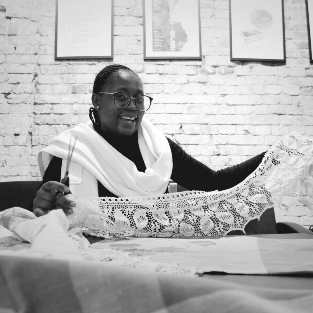 NARTi kunstiklubi: Vestlus Zimbabwe kunstniku Miriro Mwandiambiraga