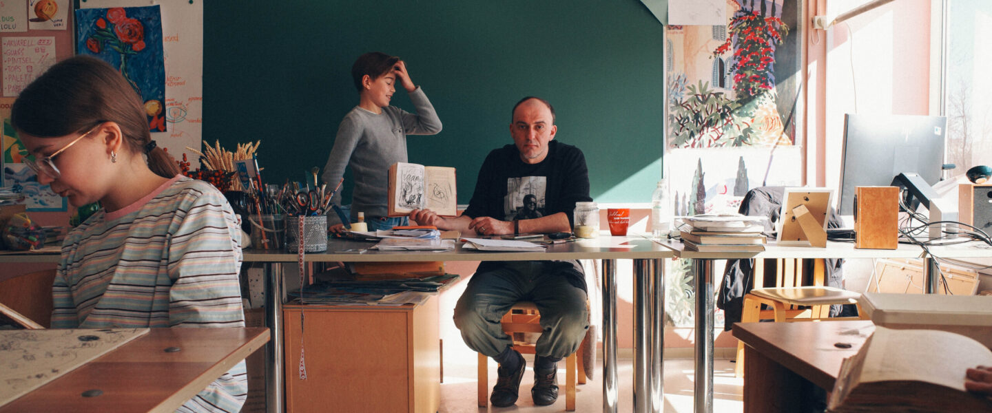 Photos ⎜ “Artists are Present” ⎜ Erki, Jevgeni and Vaim at schools