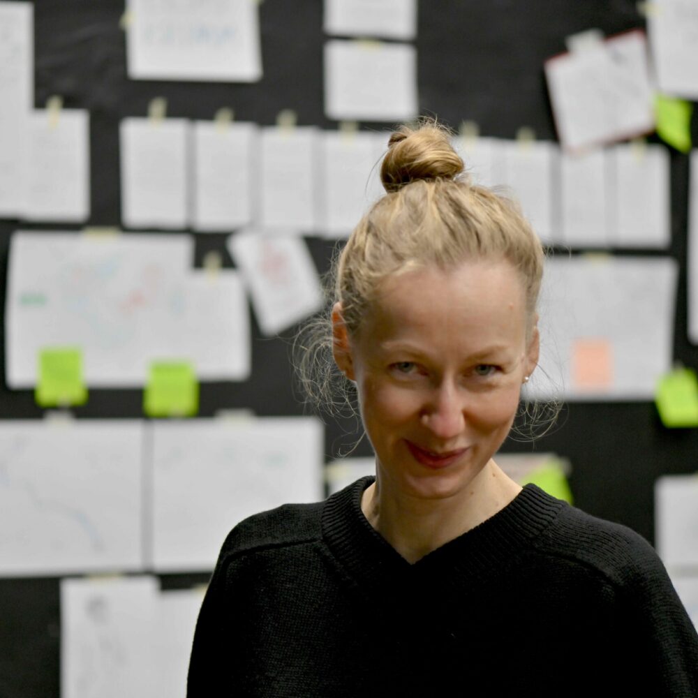 Kristina Norman | "Artists Are Present" (estonia)
